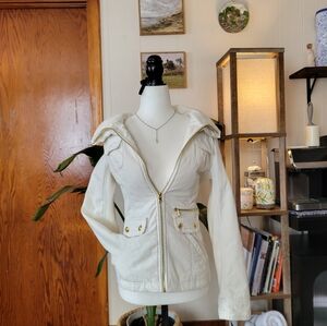 ♡ Vintage Guess White Denim Jacket Size 8 ♡